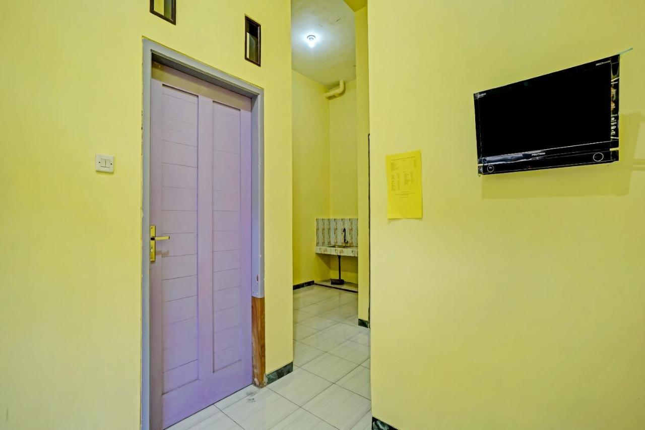 Oyo 3298 Bromo Guest House Family Malang Kültér fotó
