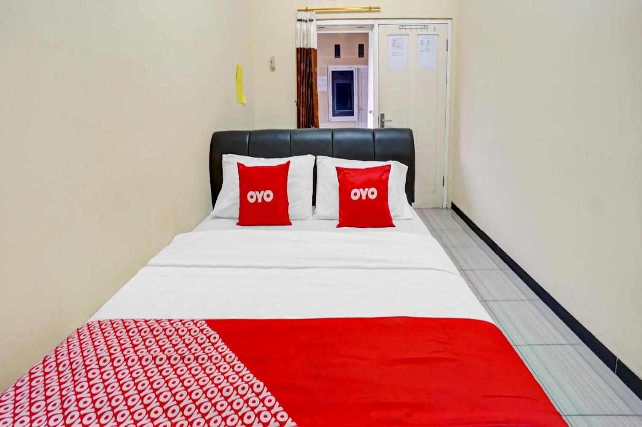 Oyo 3298 Bromo Guest House Family Malang Kültér fotó